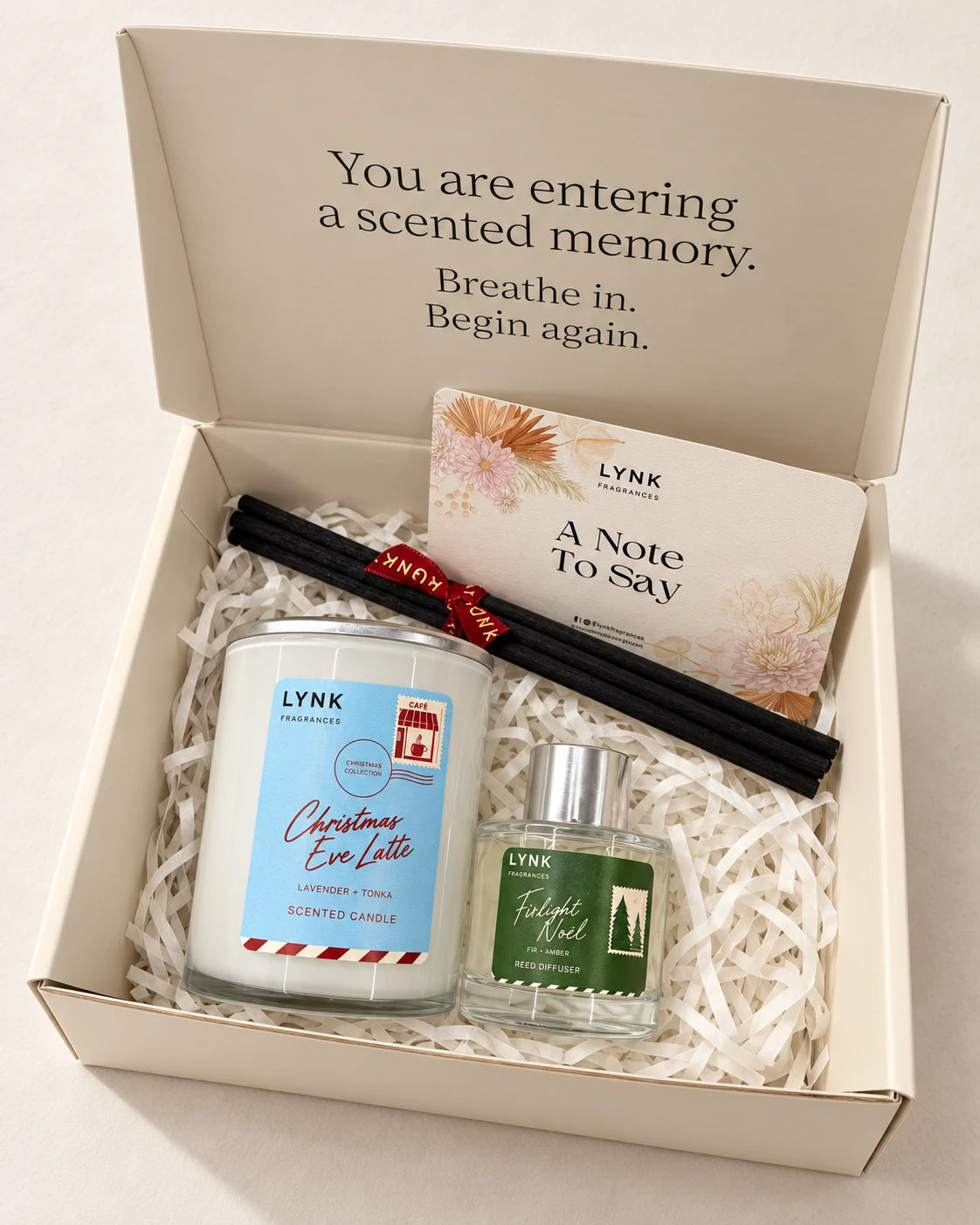 1 scented candle · 150g
1 reed diffuser · 50ml
1 ambience diffuser box
1 greeting card